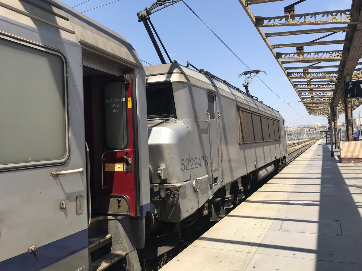 TrainKenny's tweet photo. Mesdames messieurs bonjour Bienvenu à bord du #TER17485 qui partira de Marseille-Saint-Charles à 14h58 et à destination de Nice Arrivé prévu à 17h39 #BB22247 #Terpaca photo prise en Juillet 2020 https://t.co/I72E0Y8FnM