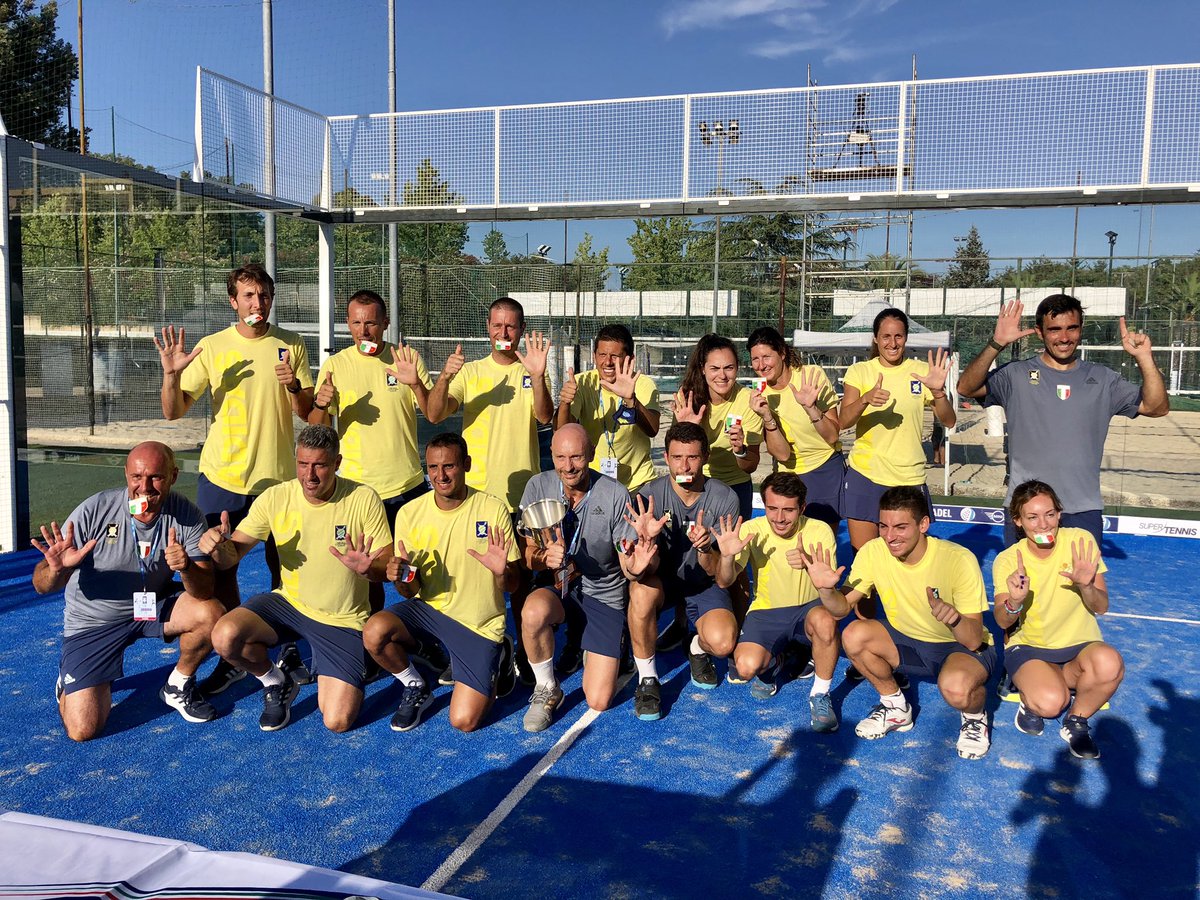 matmosciatti11's tweet photo. Il Circolo Canottieri Aniene 1892 è campione d’Italia di padel per il sesto anno consecutivo: sconfitto in finale l’Orange Padelclub al doppio di spareggio 🏆 #padel #SerieA1 #CCAniene https://t.co/v49R1CiTAI