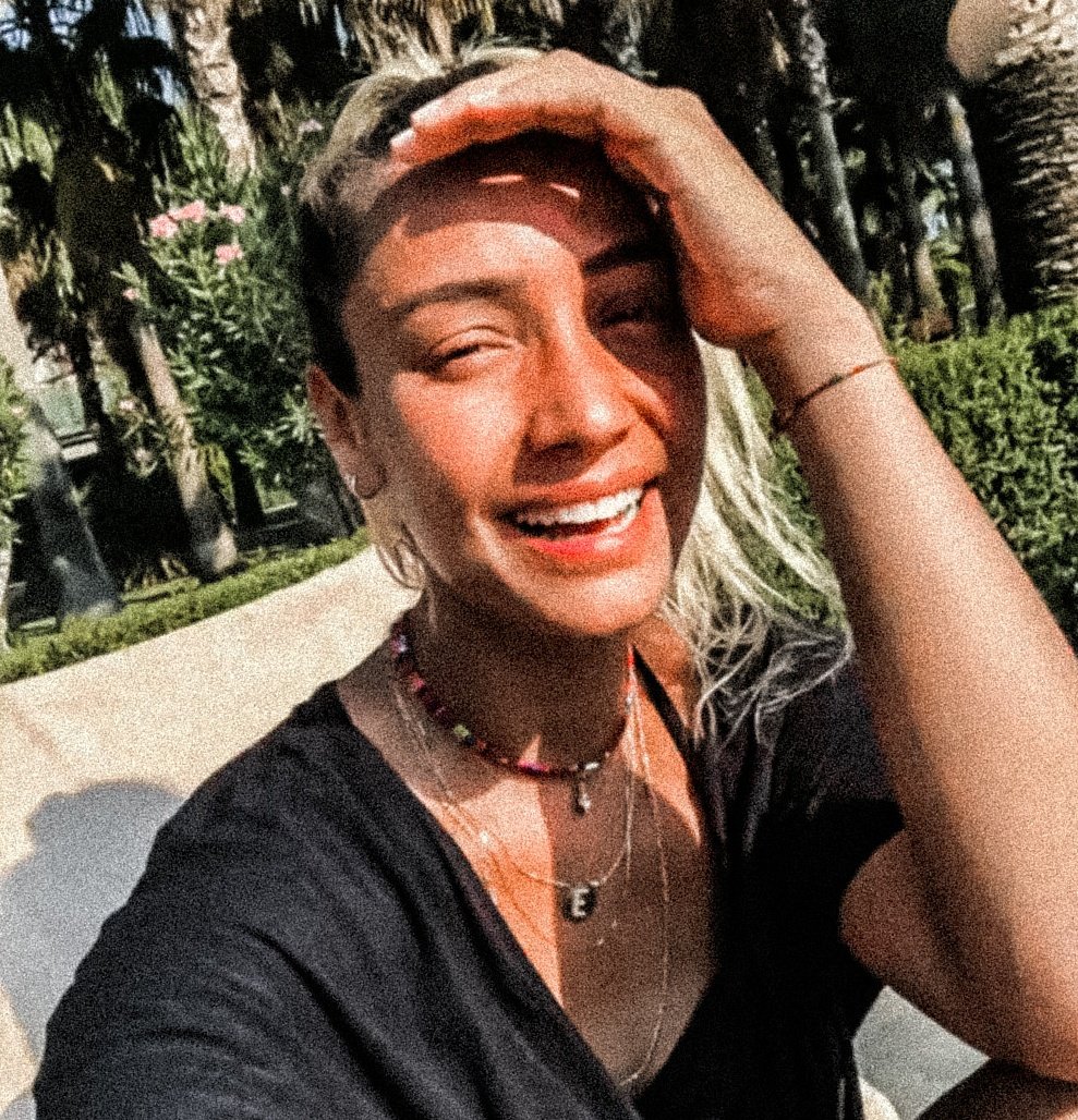 A blessing from this god of beauty  🌟

• #evrimkeklik •