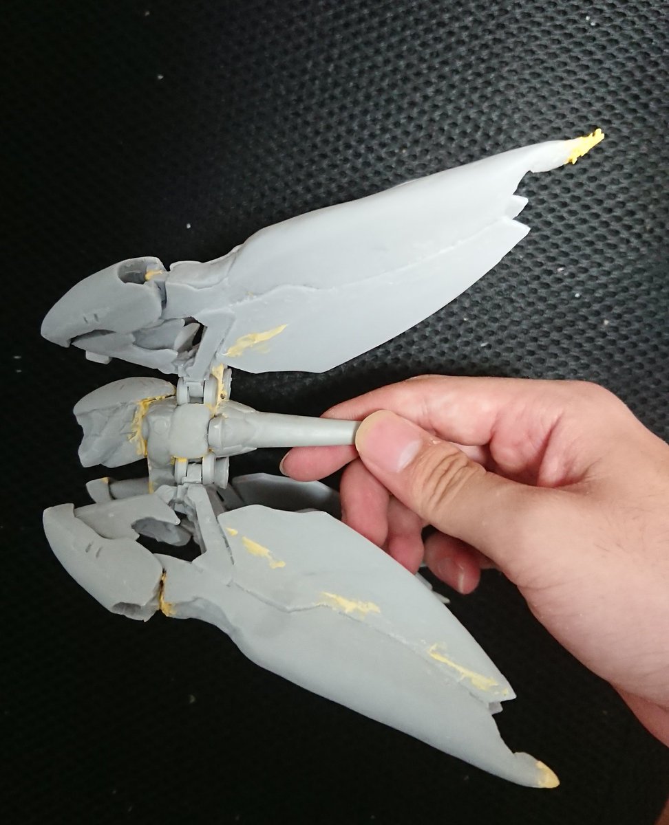 Aldnoah__0's tweet photo. スレイヴの頭つけてみた

ステイギスほとんど完成ですね
いや〜長かった

後はやっぱりウイングパーツの保持が少し難アリなのでタミヤセメントでジョイント補強します

#アルドノア・ゼロ
#ALDNOAH_ZERO https://t.co/1ddQXtMJxc