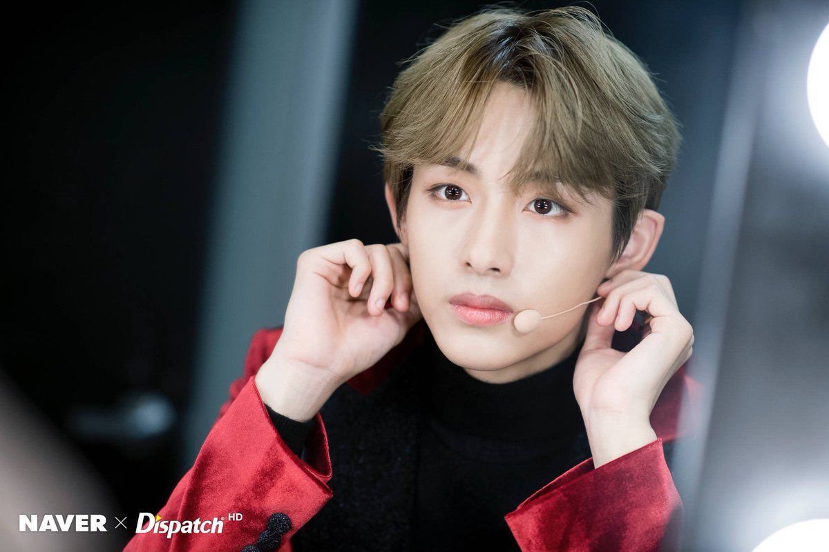 a thread of pictures of  #WINWIN with his hand/s on his face