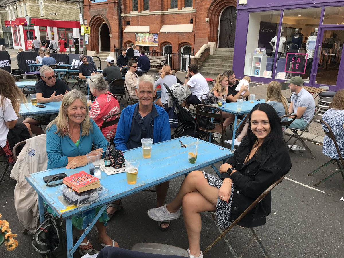 jackamayorcas's tweet photo. And who better to check it out with than @NatashaSilkin, @RuthMayorcas & Jan! Cheers π»πΉπ₯ https://t.co/iljSjhnWdE