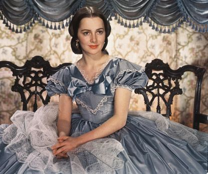 Lisfelina's tweet photo. #OliviaDeHavilland estrella de Hollywood, 2 Oscars a mejor actriz protagonista #TheHeirepss y #ToEach nominada en #GoneWithTheWind, #HoldBackTheDawn y #TheSnakePit'La heredera, Lo que el viento se llevo, ha muerto hoy a los 104 años ¡Te extrañaremos, RIP! https://t.co/AS91KkANRl