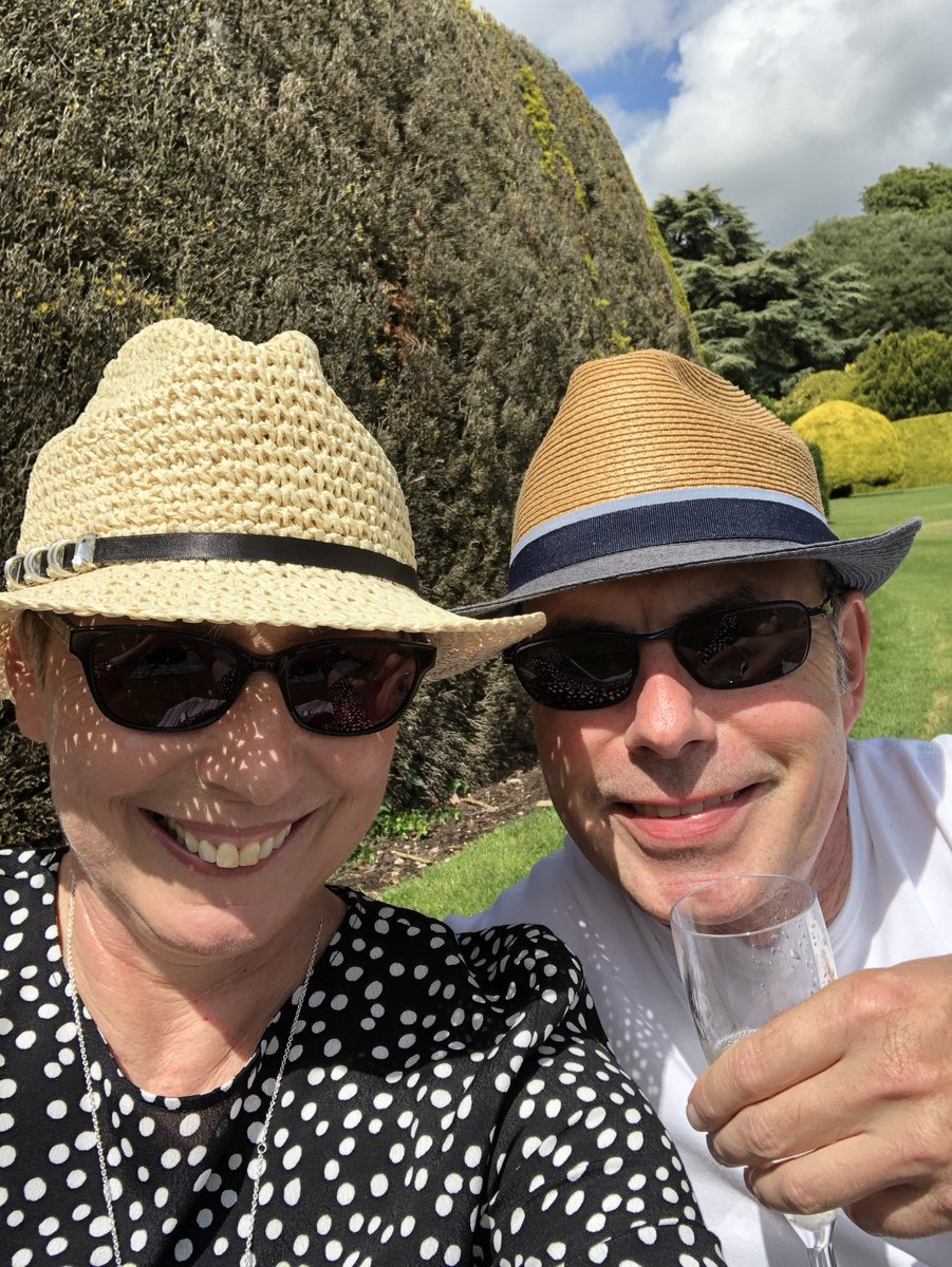carolematthews's tweet photo. Socially distanced picnic at @AscottEstate ahead of Lovely Kev’s birthday. C : ) xx https://t.co/7mflyE4mU6