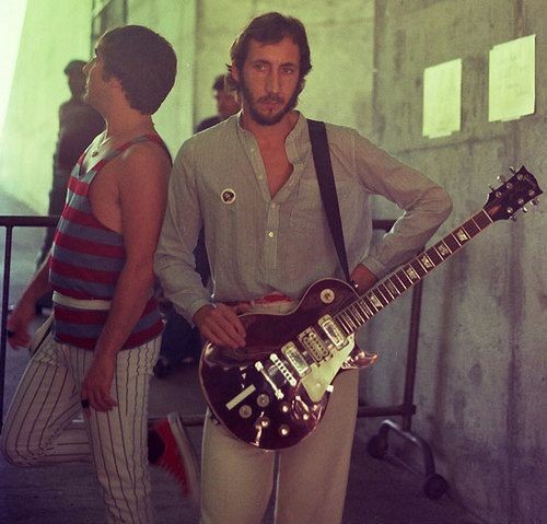 thread of any pete pics i can find for  @goingmobile cause she deserves all the pete pics