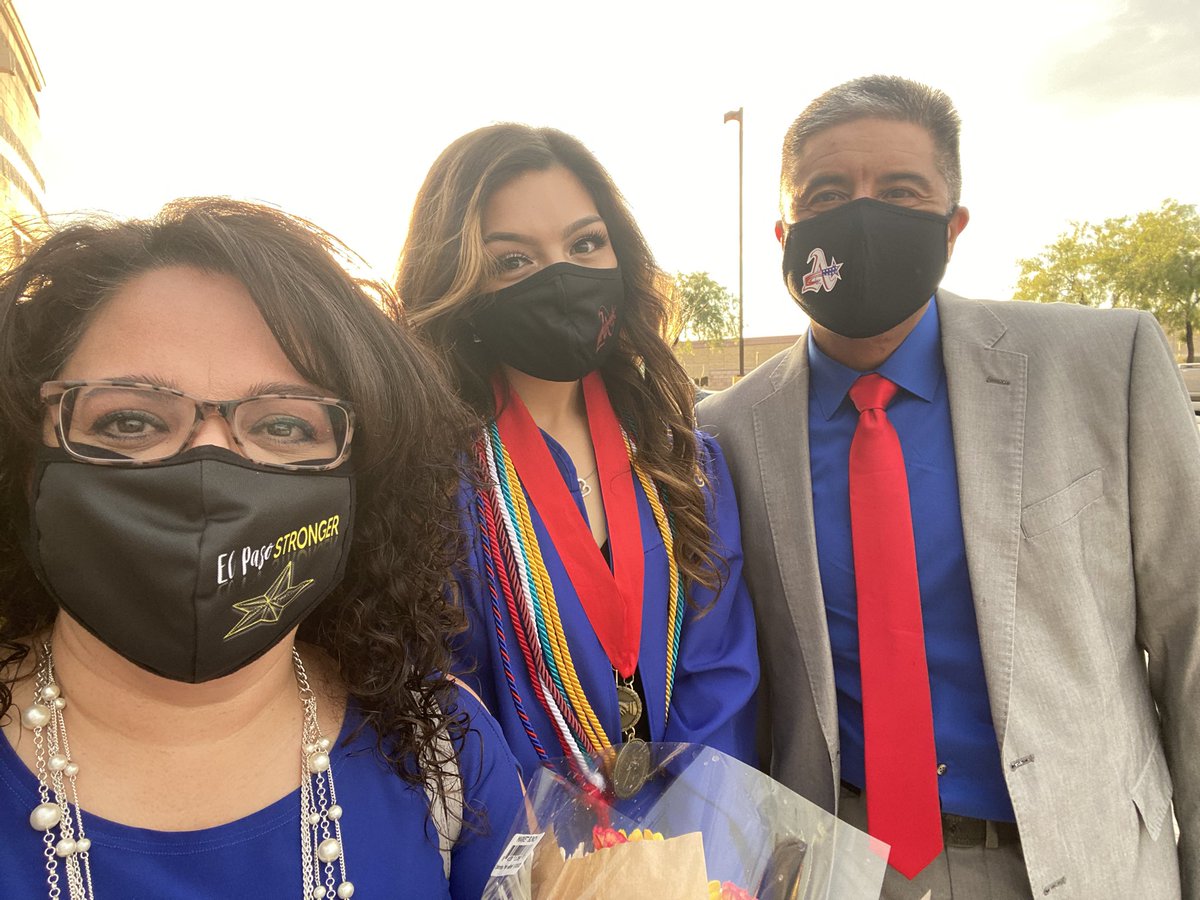 MCorral_SPED's tweet photo. Congratulations to our beautiful graduate, @maddieecakess_! A breathtaking moment watching you walk across that stage to receive your diploma. We can’t wait to see what the future holds for you. We 💕you! @CorralBen @Americas_HS @JEspinoza_SISD 🎓 https://t.co/vD0RH1JWc5