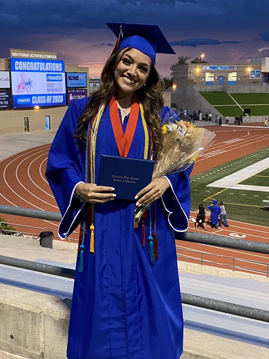 MCorral_SPED's tweet photo. Congratulations to our beautiful graduate, @maddieecakess_! A breathtaking moment watching you walk across that stage to receive your diploma. We can’t wait to see what the future holds for you. We 💕you! @CorralBen @Americas_HS @JEspinoza_SISD 🎓 https://t.co/vD0RH1JWc5