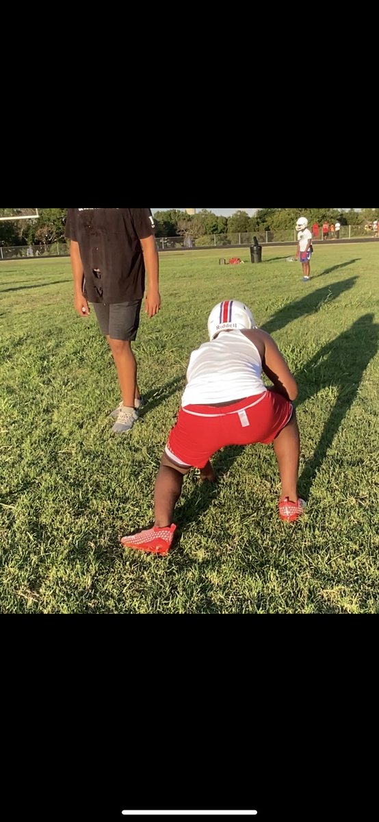 LoganTillman's tweet photo. Chris Harris 6’2 3/4 215 lbs #NTXBillsElite 12U #OLineJrHi https://t.co/fDhecgLyvp