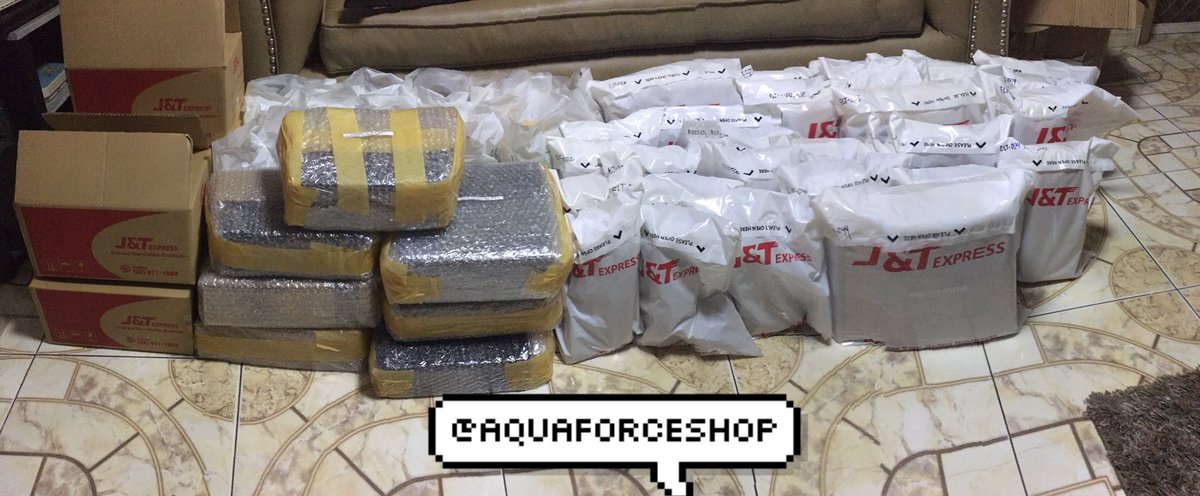 aquaforceshop's tweet photo. #AFSUpdates Almost done packing ELT orders! https://t.co/O3RFdEXwWr