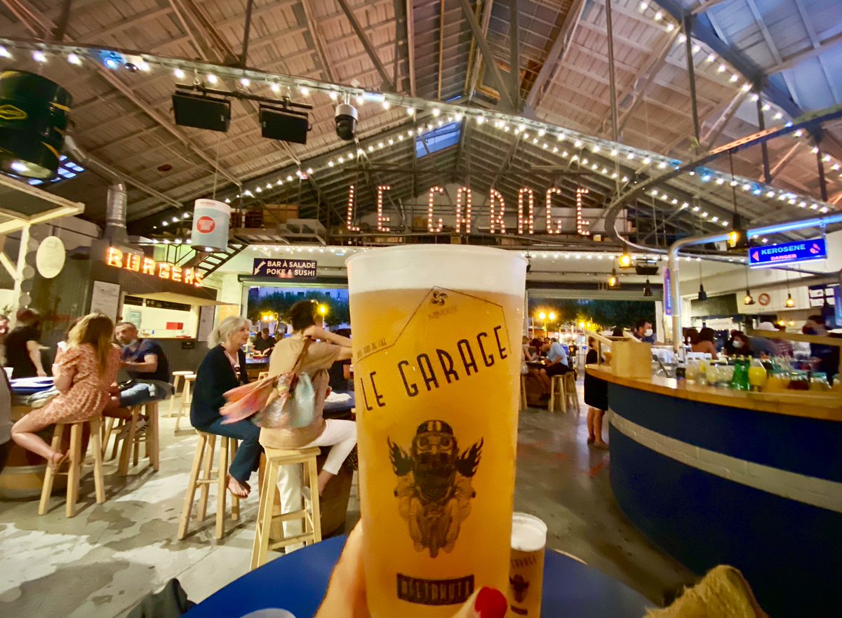 Un lugar imprescindible para celebrar el verano en el corazón de San Juan de Luz
sistersandthecity.com/le-garage-luzi…