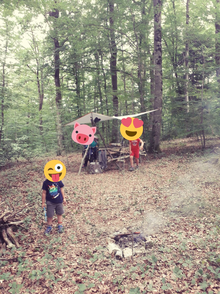 Les_Piratons's tweet photo. The table without nails, without screws completely natural finished.  Perhaps a cache soon to allow a picnic for geofriends! 🌳😁
#géocaching https://t.co/e8nWr0e0kx