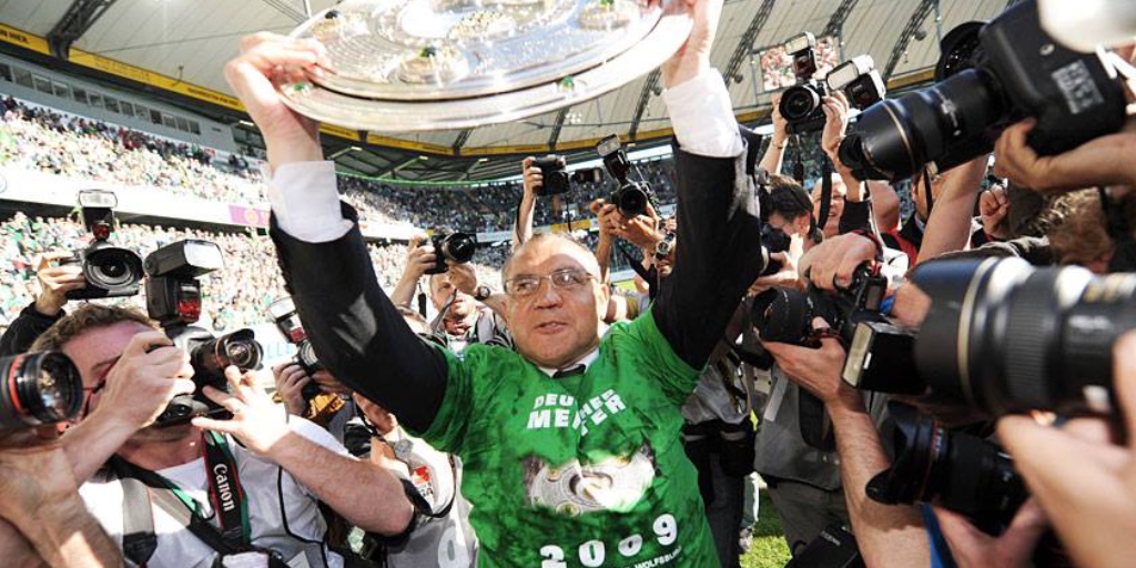  Just TITLE-WINNING things!

Wishing HAPPY BIRTHDAY to Felix Magath, one of the GOATS.   Have a great one!! 