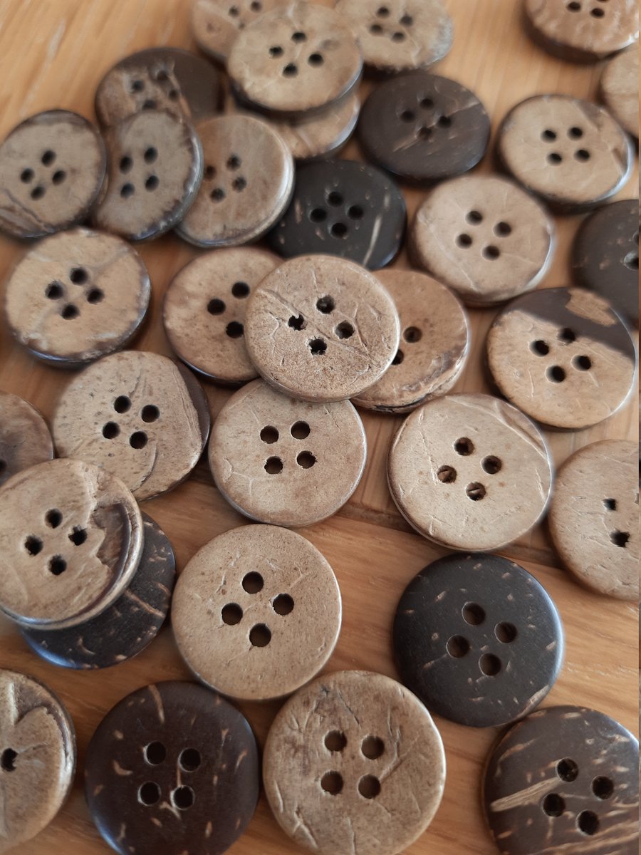 BeadsBitznBopz's tweet photo. 18mm Carved Coconut Round Shell Two Holes Buttons | DIY Crafts | 10 buttons https://t.co/4mxiRoMxBl #BeadsBitznBopz #Etsy #Etsyireland #CrochetButton https://t.co/agUgsvESJr