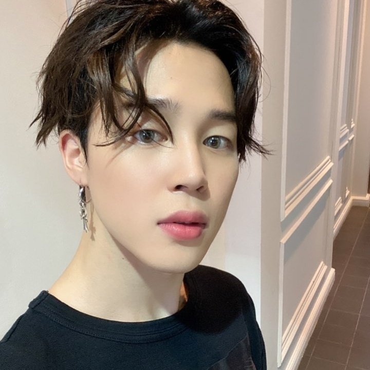 HeyBebys2's tweet photo. Olha que homem mais lindo PERFEITO 💜 https://t.co/fmal4bEShO
