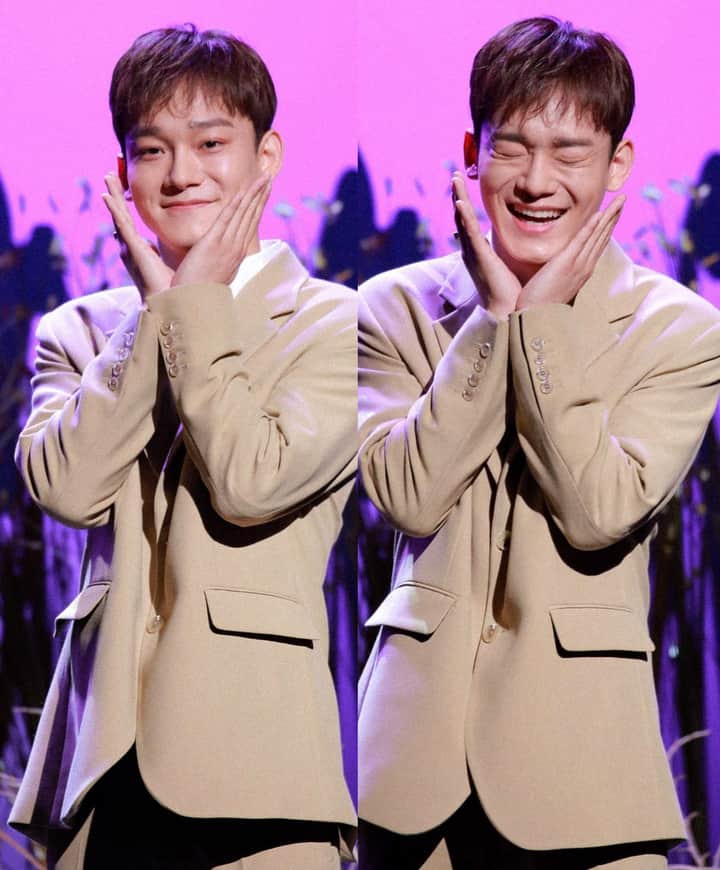 michaeel__12's tweet photo. Jongdae es ese tipo de persona que si lo amas, él también te amará, si lo odias, él aún te amará. Duele ver cómo ama a los demás desinteresadamente, eres demasiado amable con este mundo cruel.
#JongdaeWeWillSupportYouUntilTheEnd
#첸_노래해줘서_고마워 https://t.co/1KBUfypkKs