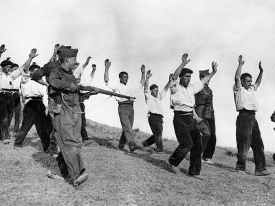 Apelando a ideales, escondiéndose en el fragor de una sociedad desmoronada donde la ley y la ética apenas significaban nada, se aprovecharon esas circunstancias para saldar deudas, vengarse de afrentas, resarcirse de injurias, y de paso confiscar propiedades ajenas.