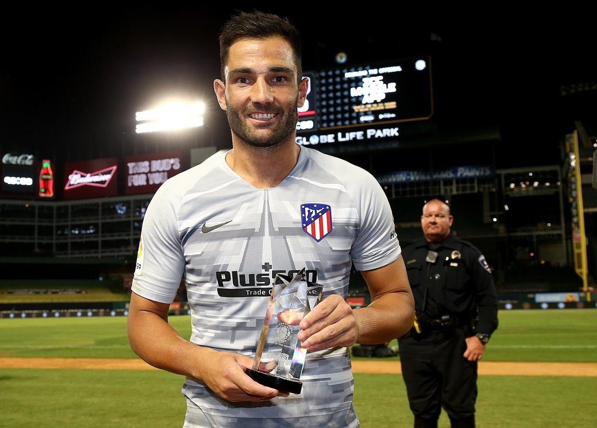 1- Adán Only played in a Copa del Rey match against Cultural Leonesa and played like garbage. I personally think he’s a great second GK, top 5 in the world. However, judging this over his only appearance this season…Mark: 3