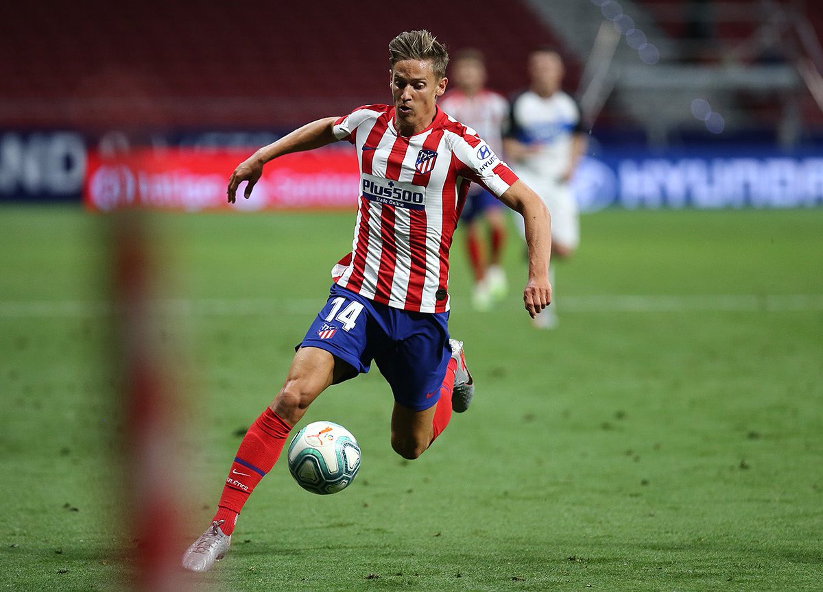 14- Llorente Half of his season was bad and didn’t have Simeone’s trust. Then he was subbed in against Barcelona and played brilliant and started playing well at RM. Then he entered against LFC and since that he has been world class as SS, our best player since that.Mark: 8