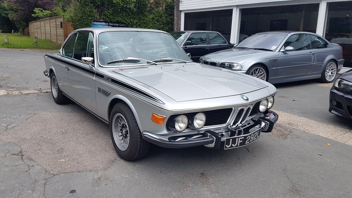 Imagine you're at 'work' and this drops by.
Its a tough job...
#someonehastodoit #csl #BMW