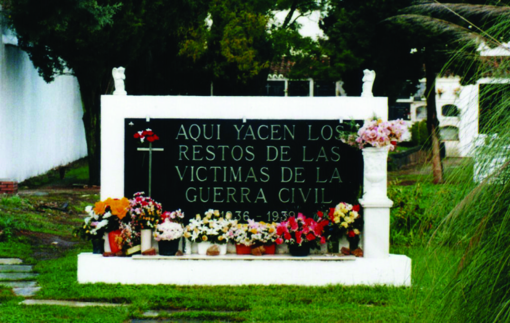 Bajo la fanfarria y el estruendo de las causas políticas, de la lucha contra el enemigo, lo que latía era la codicia, el odio y el miedo.