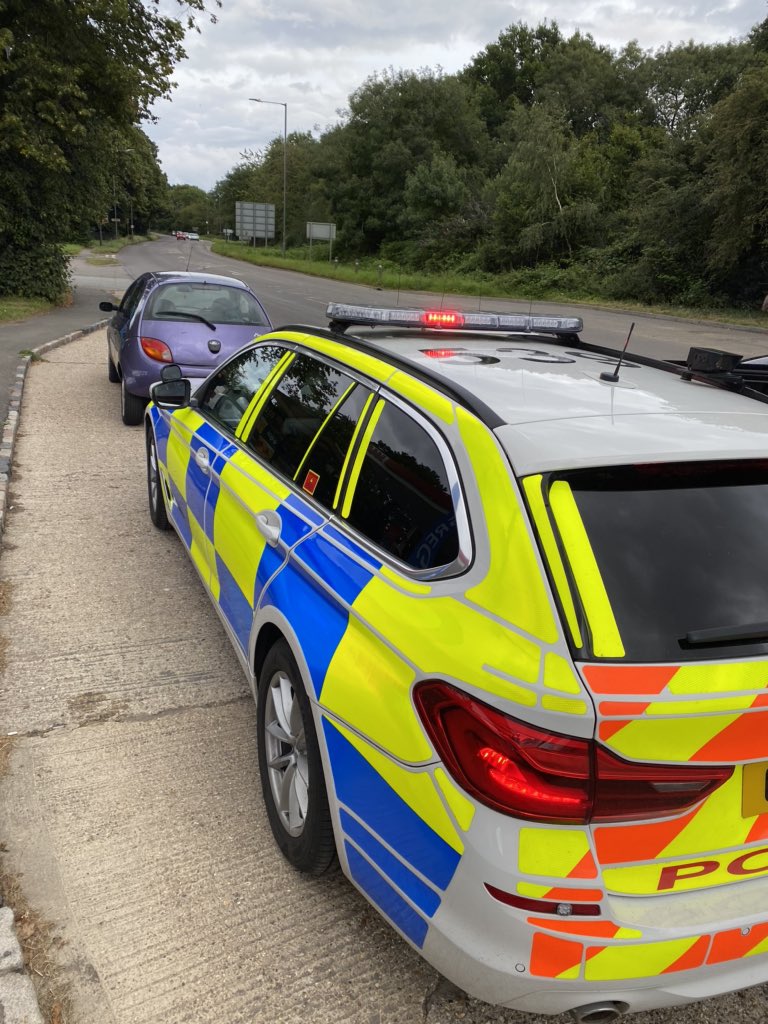 tvprp's tweet photo. π stopped A40 Beaconsfield. Sadly the driver failed to check his documents before setting off. No inurance, no Tax and no Mot. Long walk home for the driver - along with Β£300 fine, 6 points + recovery costs @DriveInsured #p7703 #p6545 #TTBShift https://t.co/uiSMYPfN13