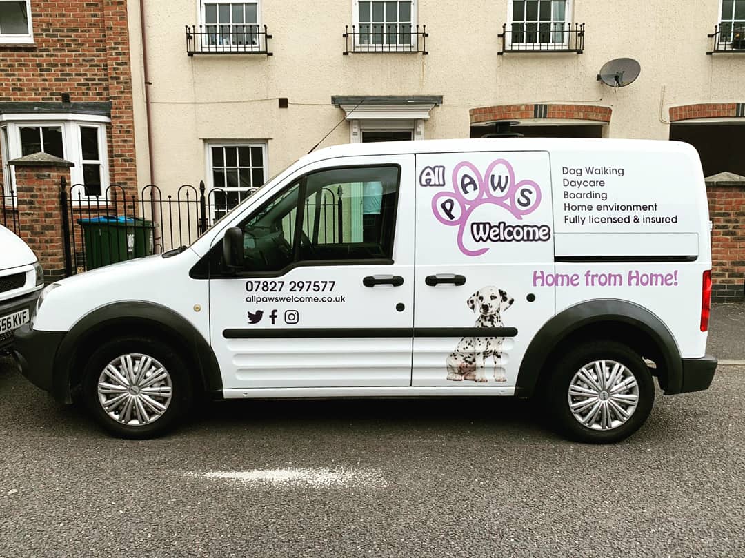 AllPawsWelcome_'s tweet photo. Finally got one of our vans painted! 2 more to go 😍🐾💜

#aylesbury #buckinghamshire #localbusiness #dogwalking #petcare #happydogs #walkies #van #dogvan #painting #doggydaycare #dogboarding #doggrooming https://t.co/g6KJQtkeCA