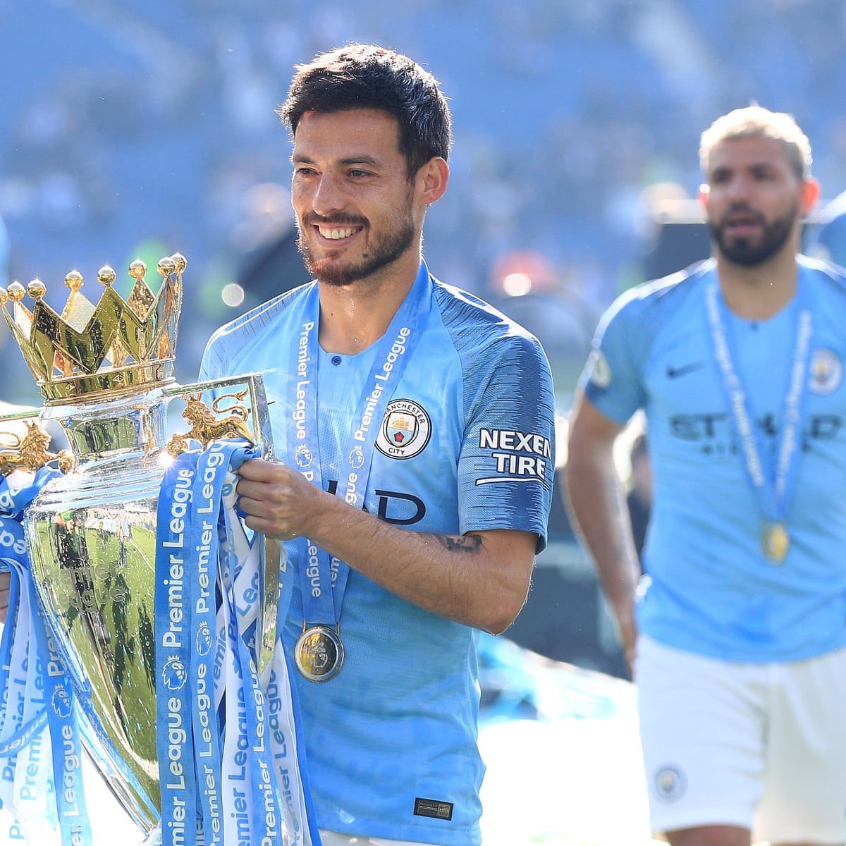 SiaranBolaLive's tweet photo. David Silva di Man City 2010-2020:

🏟 434 Games
⚽️ 77 gol
🅰️ 140 assists
🏆 4x Premier League
🏆 2x FA Cup
🏆 5x League Cup
🏆 3x Community Shield

Silence. Legend. 👏 

#ThankYouDavidSilva https://t.co/m0n0wTpoys