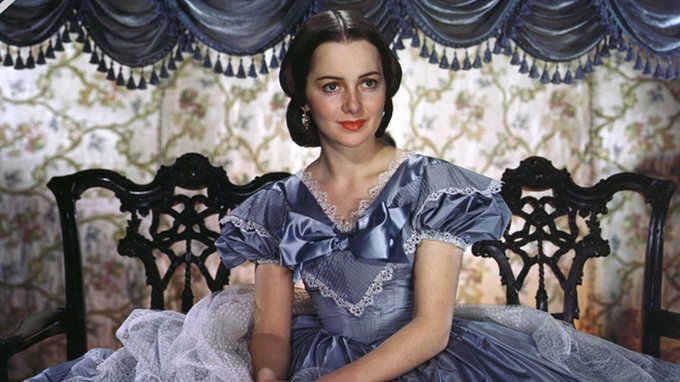 Finaliza la rivalidad entre Joan Fontaine y su hermana Olivia de Havilland. Ed3qFYIWsAIs2Xw?format=jpg&name=small