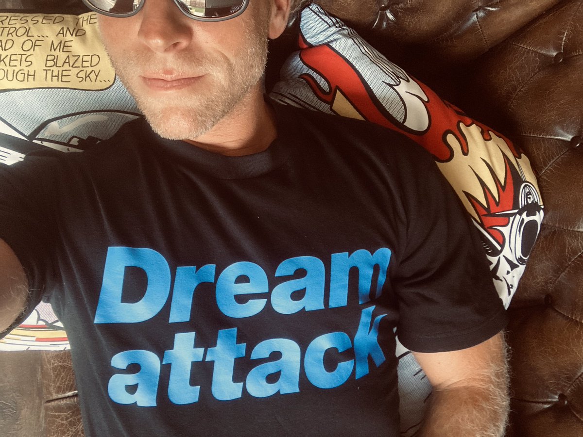 si_hunter1's tweet photo. #DreamAttack 💙 #TimsTwitterListeningParty https://t.co/ZPhxYbTQPV