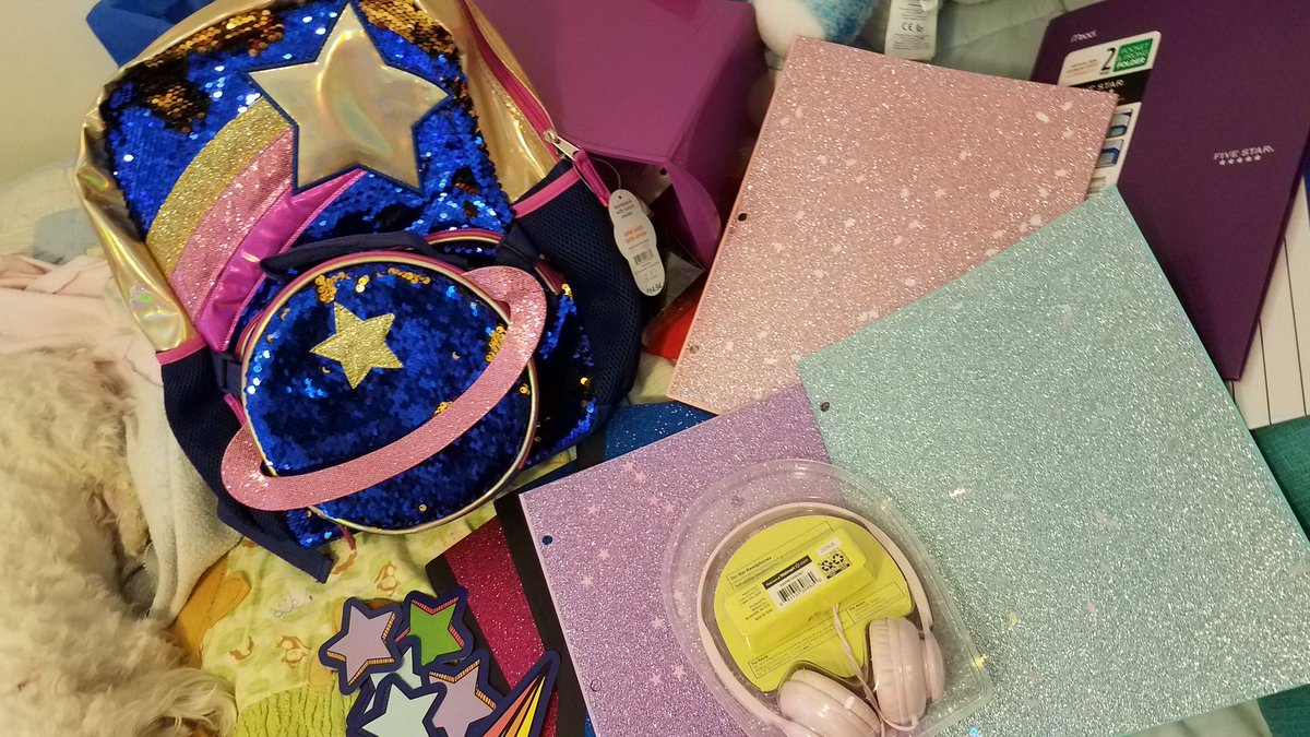 Miss_Lili_Med's tweet photo. We are excited and getting our supplies ready for tomorrow!!
This years theme is "reach for the stars!
#4th_grade_here_we_come
#allThingsGlitter #allThingsSequin https://t.co/Rqtux1gZbv