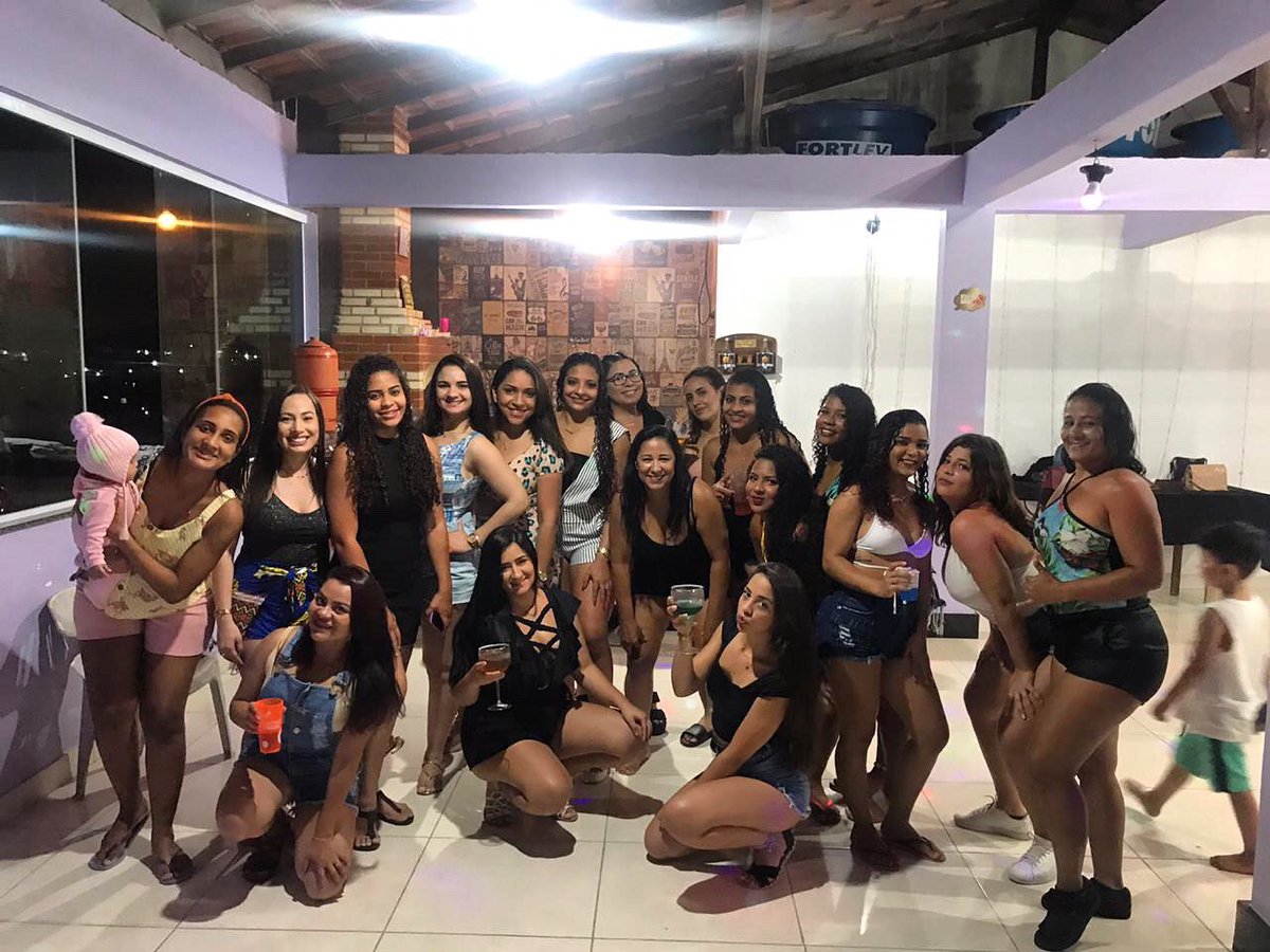Joelmacds's tweet photo. Noite só delasxxx ♥️ https://t.co/FFh5FNtKiO