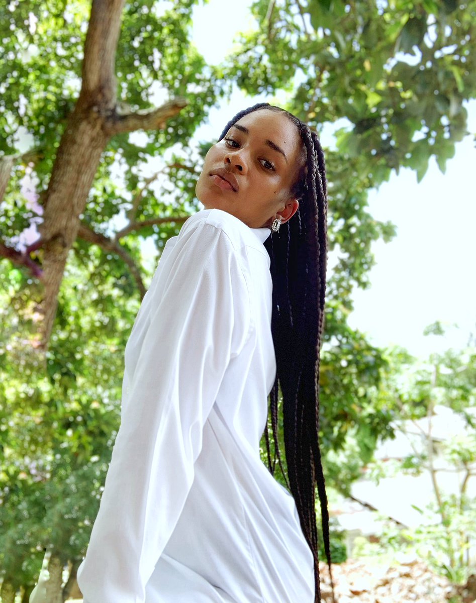 Domeaux26's tweet photo. Feeling effortlessly beautiful ❤️
Braids by: @tekeirastyles https://t.co/QBbqkvQaCq