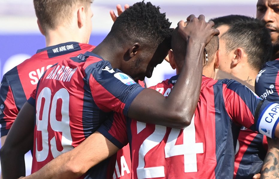 EmbajadoresArg's tweet photo. 🇮🇹 Con gol de Rodrigo Palacio y Nico Domínguez en el banco, el #Bologna le ganó 3-2 al #Lecce de Nehuén Paz (titular) por la fecha 36 de la #SerieA.

#️⃣ #BolognaLecce https://t.co/x1AUaUJp9P
