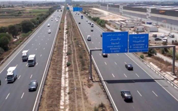 2MInteractive's tweet photo. #المغرب 

منع التنقل انطلاقا من أو في اتجاه مدن طنجة، تطوان، فاس، مكناس، الدار البيضاء، برشيد، سطات ومراكش ابتداء من يومه الأحد 26 يوليوز عند منتصف الليل (بلاغ مشترك لوزارتي الداخلية والصحة) https://t.co/dswYSA9grS