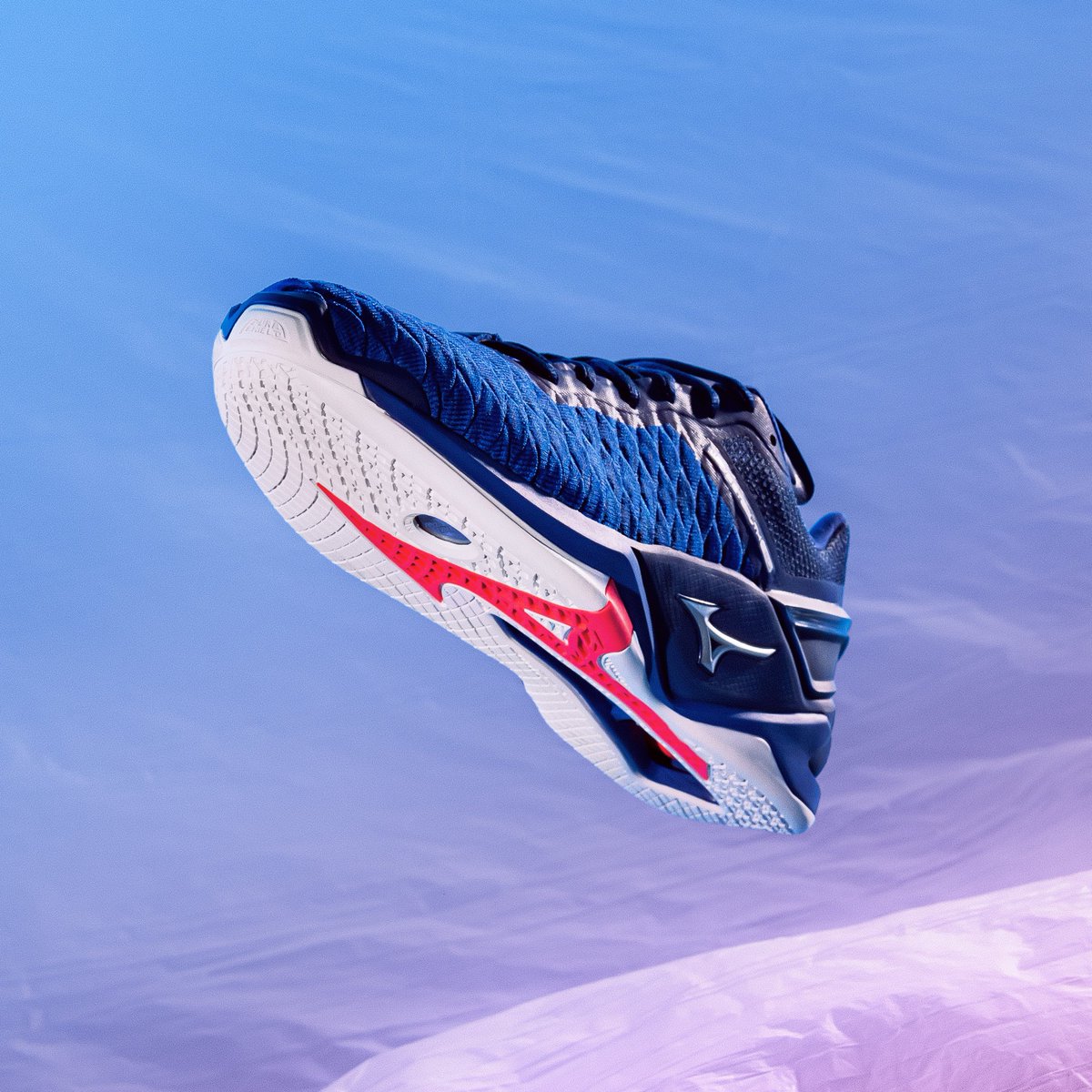 HandNewsfr's tweet photo. 🎁 Pour être au Top à la rentrée pour la reprise des entraînements, tentez de gagner un exemplaire de la Wave Stealth Neo @MizunoFrance 👟💪🚀

❌ Alors n'attendez plus une seule seconde : 
 💥 Follow @HandNewsfr &amp; @MizunoFrance 
💥 RT le tweet en mentionnant ta taille 😉 https://t.co/cJBEpCxIar