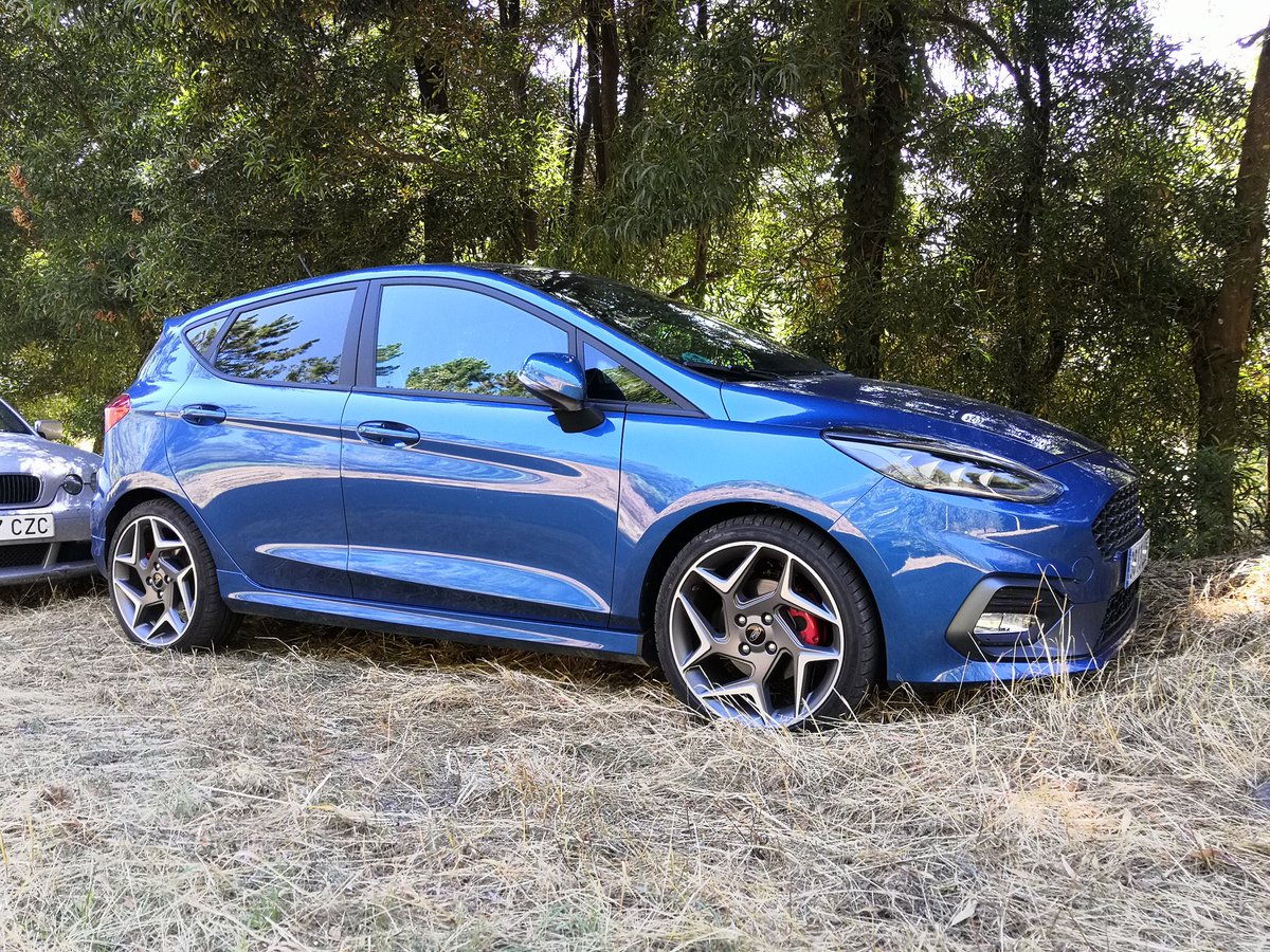 ThePulpoLopez's tweet photo. Epic finde de #RallyOurense con mis lorchos de @TeamFordzilla y cia.
Una pena la bomba de dirección de @cesonido que dijo basta... Animo bro y a por la next🤘
@Ruben_Meni premio al mejor host🏆
Mención especial a los incansables @TomasMcNulty @chemanton 😂🤘
@FordSpain #Funzilla https://t.co/pyxypUK0Cd