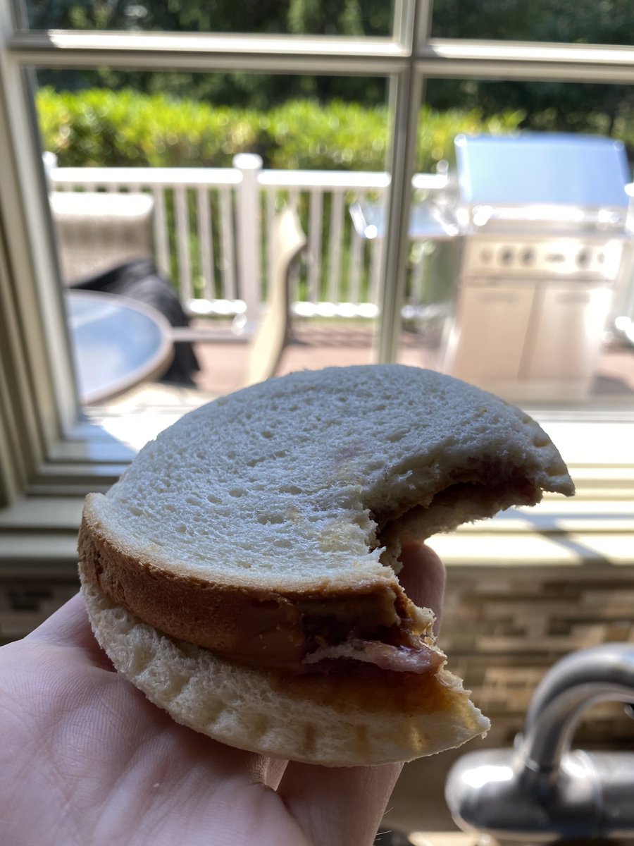 hebrew_hammer48's tweet photo. My uncrustable has fucking crust https://t.co/c4q4StkjyC