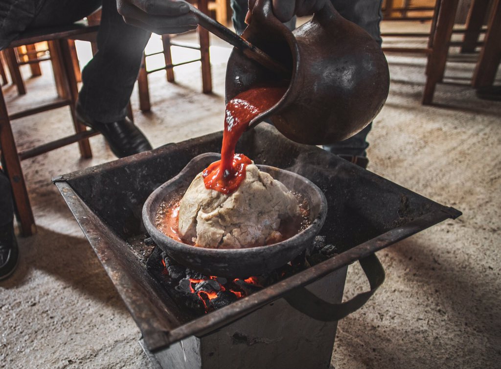 quinomixe's tweet photo. Este primero de Agosto es el dia del "Mää’tsy en Ayutla, aquí unas fotos que documentó Nomad Cook de este riquísimo platillo ayuujk. https://t.co/yRRRVFNkYX