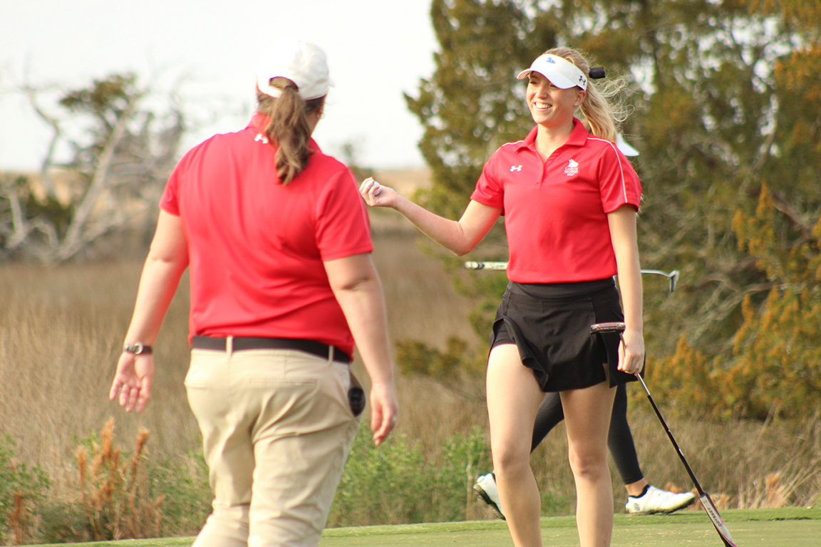ccgaathletics's tweet photo. You Guessed It! It's #SmileSunday
Megan Ramer grins at Coach Nicole Johns after sinking a put at King and Prince!
#HailTheSail #HappyMariners https://t.co/dUgWuwDW64