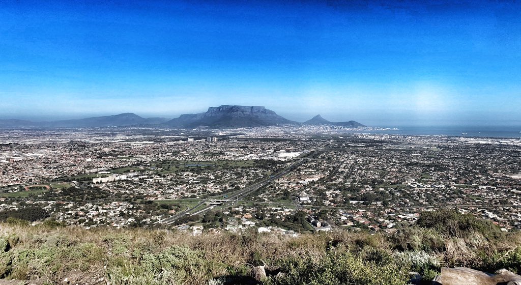 MTBPlusSA's tweet photo. Always exploring, always seeking spectacular trails and views - this time on foot - #tygerbergnaturereserve  @SkratchLabs @PureMotionSport @brooksrunning #lifewithoutlimits https://t.co/aTdLVuNYYp