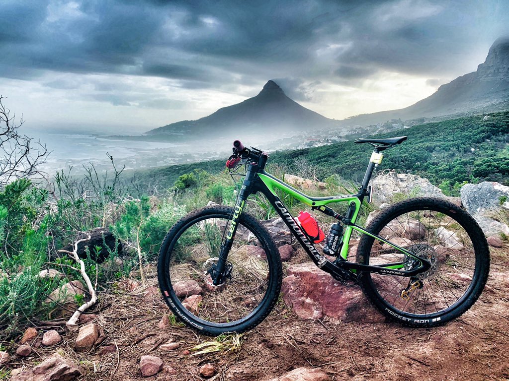 MTBPlusSA's tweet photo. The “Missing Link” - awesome trail between Camps Bay and Llandudno @CannondaleZA @SkratchLabs @PureMotionSport @GecoCycles https://t.co/PlEgGLRxO6