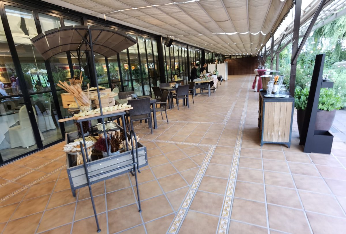 FincaSolimpar's tweet photo. En nuestras bodas de verano nunca falta el puesto de mojitos 100% artesanales!!! #fincasolimpar #solimpar #fincabodas #fincabodasmadrid #fincabodasleganes #justmarried #bodas2020 #bodas2021 #bodasconestilo #bodasdiferentes #noviasmadrid https://t.co/Ng8o7r7kDl