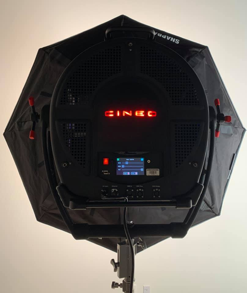 DoPchoice's tweet photo. Unofficial photos from day @SeancHise recently spent at @Theragplace outfitting ReFlex with accessories #CineoLighting #ReFlex15 #TRPWorldwide
#DoPSNAPBAG #snapbag #snapgrid #dopsnapgrid #biglights #cinematographer #keygrip #filmmaker #filmlighting #gafferlife https://t.co/oYw6VVk3CC