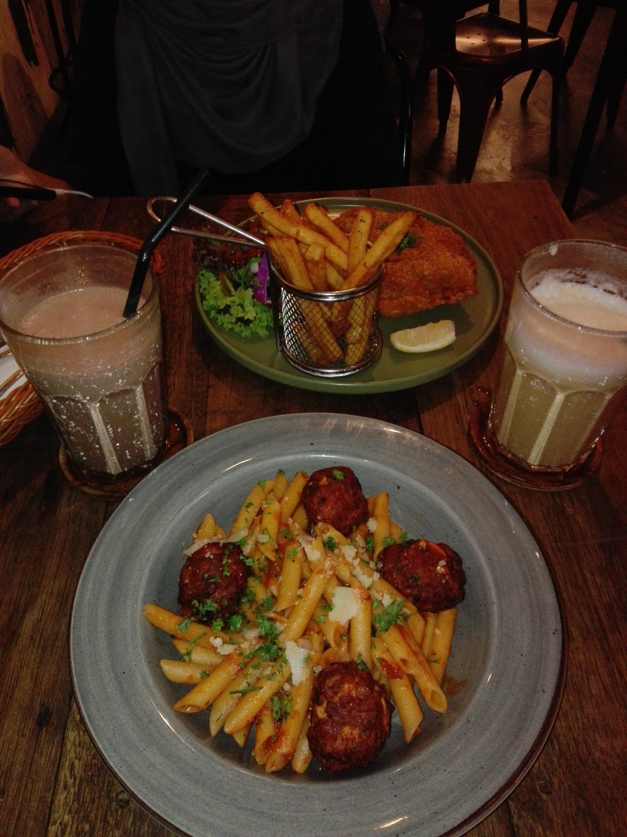 lnrchive's tweet photo. @22TheAS The Stolen Cup. 

Surrounding best. Bolognese pasta with homemade chicken balls dia 🥺🥺 https://t.co/fLP8xCyqhd