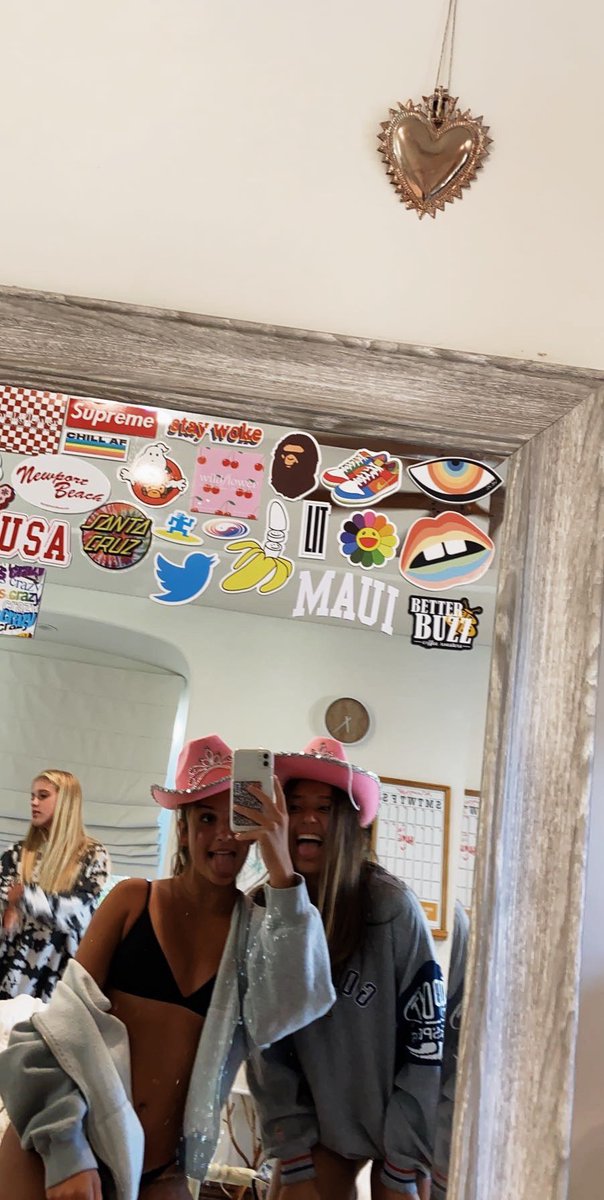 Emma Hellenkamp (@hellenkampemma) on Twitter photo 