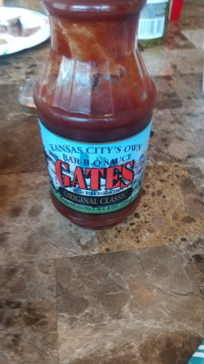 RealRonTHESHOW's tweet photo. First couple bites of @killensbbq like the rub... As expected the brisket was the best thing on the plate.... The ribs are strong as well... Real surprise was the collard greens, very good.... Now the biggest difference between Kansas City and everywhere else.... Had to add it https://t.co/xLdCyZl7UK