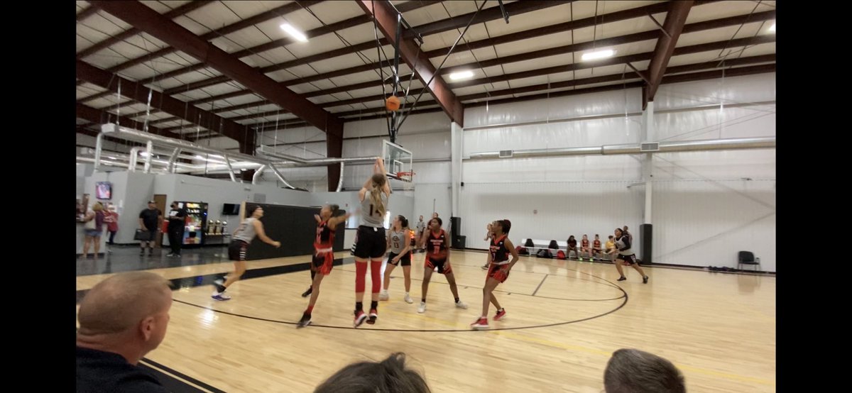 GilmanPeytin's tweet photo. Not a bad weekend, finished 2-2! Proud of how hard we fought and played‼️ Can’t wait for next weekend in KC! 🤍🏀🔥@TaneishaAeschl1 @brobinson132 @camille_p10 @CiarraAeschlem1 @Mikahhampy10 @MershonCayden @LorenMethvin @EllieMorrill22 @HannahGGibson24 @ashlynnf51 https://t.co/DNdIRYssS5