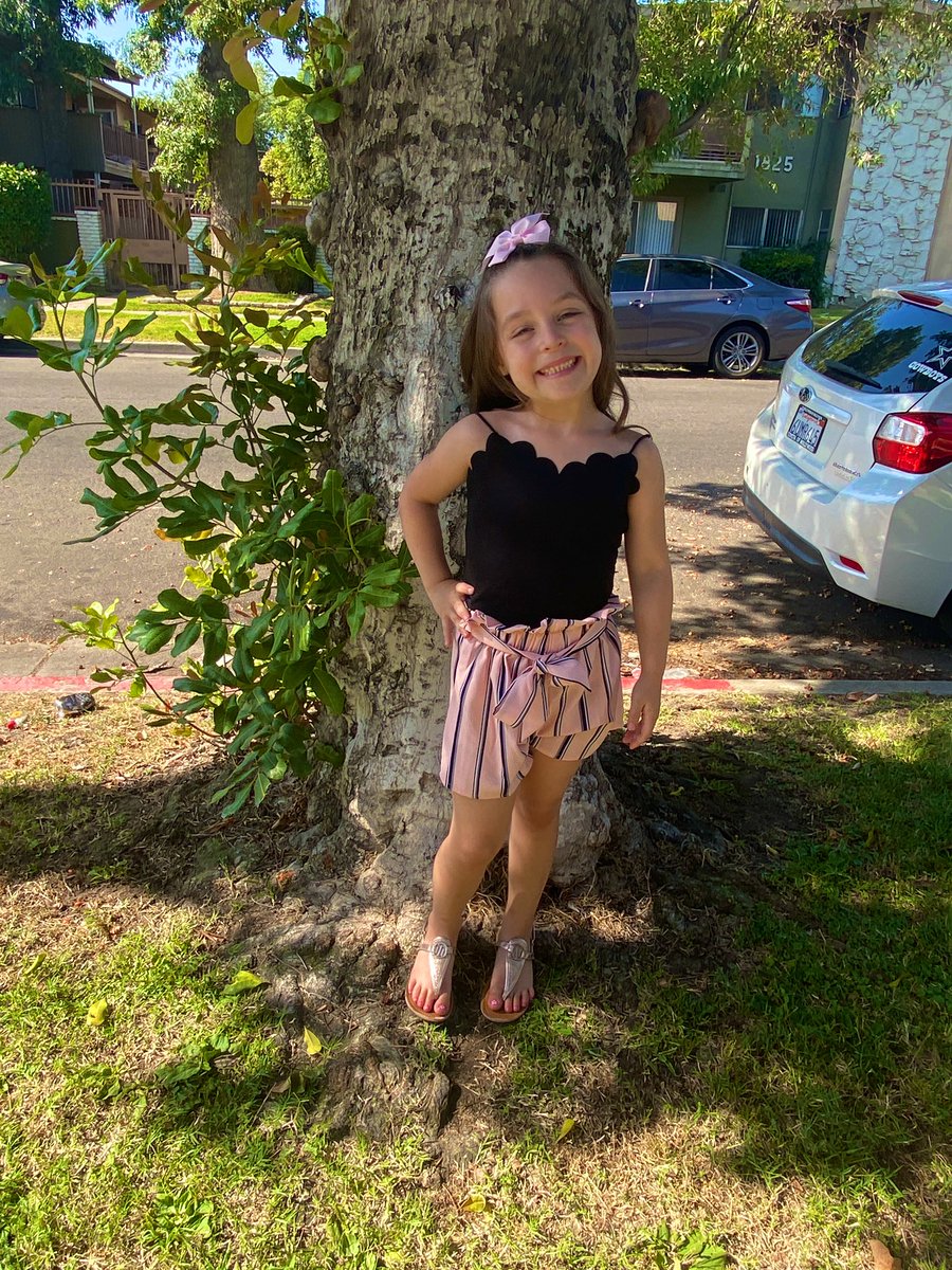 Lilkayybaby07's tweet photo. She’s so freaking perfect. She’s growing so much and I don’t want to keep up with her 🥺😭 I’m literally trying not to cry because my baby isn’t a baby anymore. #almost6 https://t.co/5Ek36ZvP6t