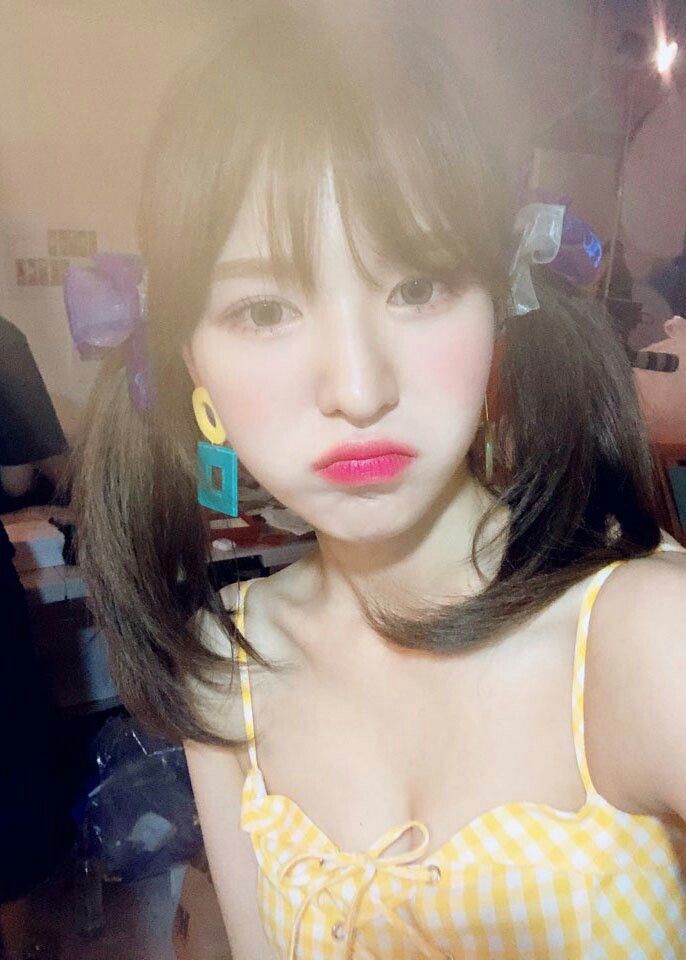 REDR0SES_twt's tweet photo. べ ·· ləts ￫ 𝗽𝗼𝘄𝗲𝗿 𝕦𝕡 ¡  * 🍌 @ _ REDR♡SES ﹆ ⸝⸝ [ ꜜ 𝐔𝐏𝐃𝐀𝐓𝐄 ] : ᐟ ɑt #BREAKLIGHTS › 

Nuestra preciosa Kath se divirtió muchísimo en el #JPNDEBUT, las nenas de TWICEL!GHTS prepararon un increíble show. Esperamos seguirlas viendo teniendo éxito, fighting! 💛 https://t.co/8ShMrQPUCB