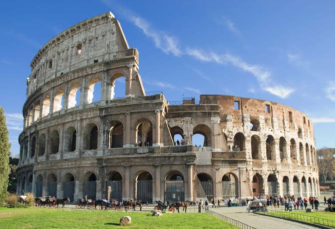 4. Colosseum (Italy)  #RashamiDesai @TheRashamiDesai